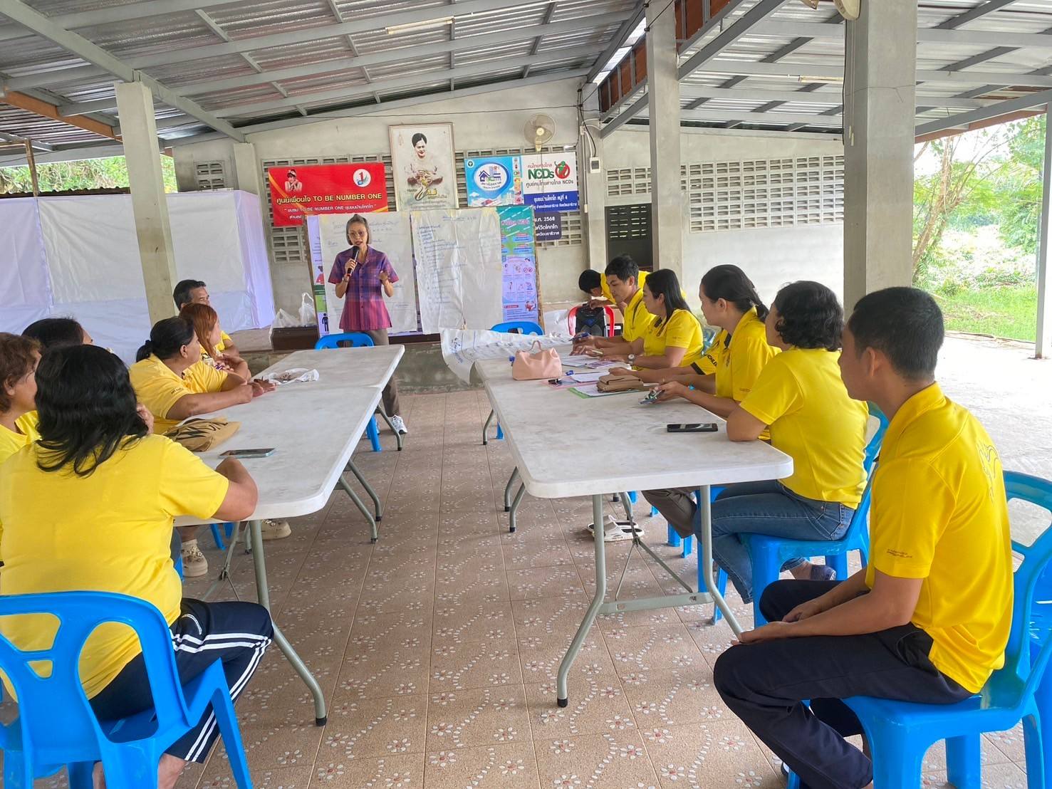 พช.อ.เมืองนราธิวาส ประชุมขยายผลการดำเนินงานการน้อมนำพระราชดำริประยุกต์ใช้และสนับสนุนกิจกรรมศูนย์เรียนรู้การน้อมนำพระราชดำริไปประยุกต์ใช้ตามโครงการ 9:10 ปฏิบัติบูชา "สืบสาน รักษา ต่อยอด"วันที่ 23 มกราคม 2568